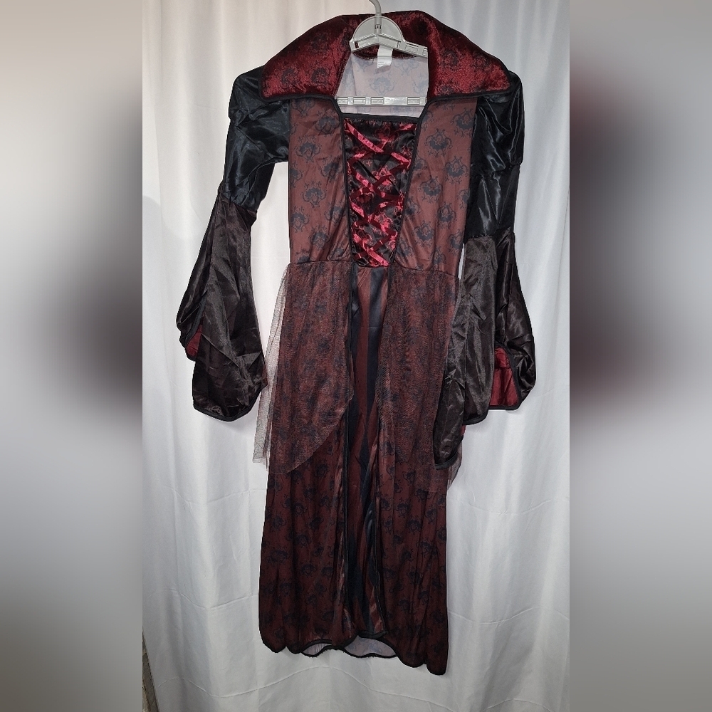 Elegant Black and Red Women's Halloween Vampire Dress